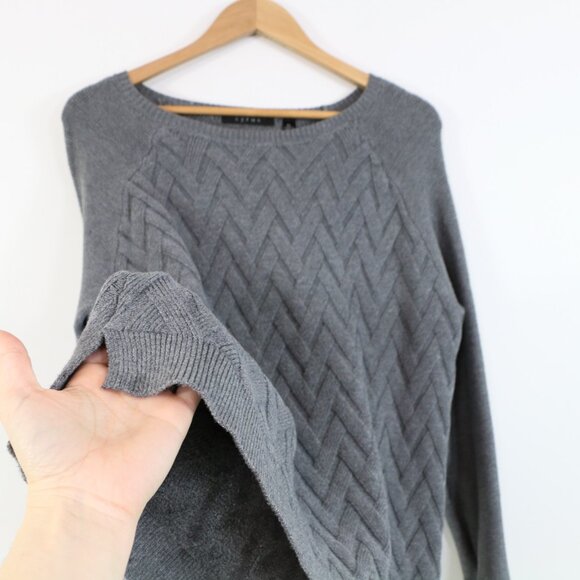 *Cyrus Grey Cable Knit Crew Neck Sweater - Picture 5 of 6